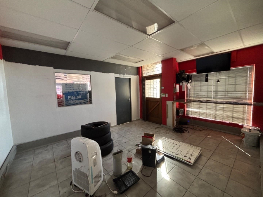To Let commercial Property for Rent in Paarden Eiland Western Cape
